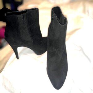 Retro Vibe Nine West Black Suede Bootie Size 81/2